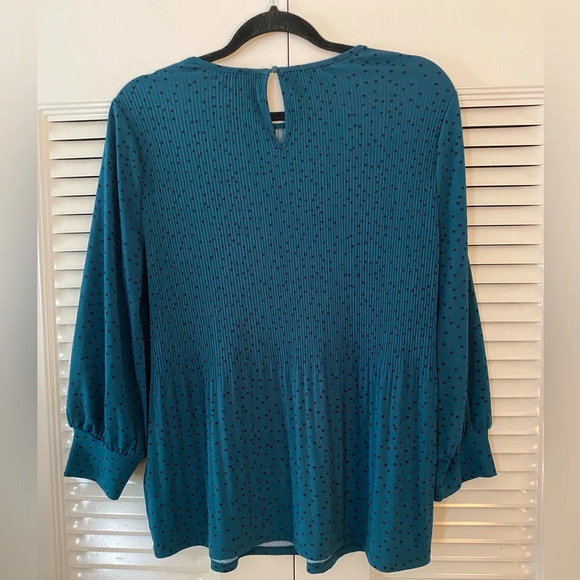 Adrianna Papell Green Knit Pleated Trapeze blouse - Picture 4 of 5